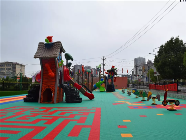 暑期幼兒園地板裝修就選懸浮拼裝地板